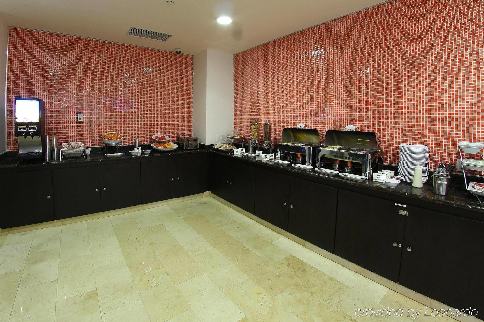 One Culiacan Forum Restaurante foto
